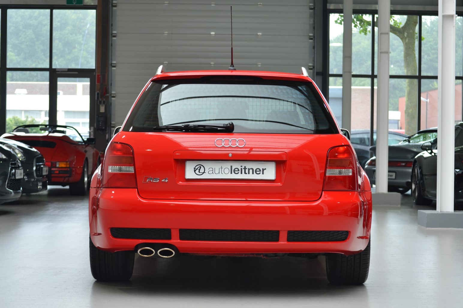 Audi RS4 (B5) hinten