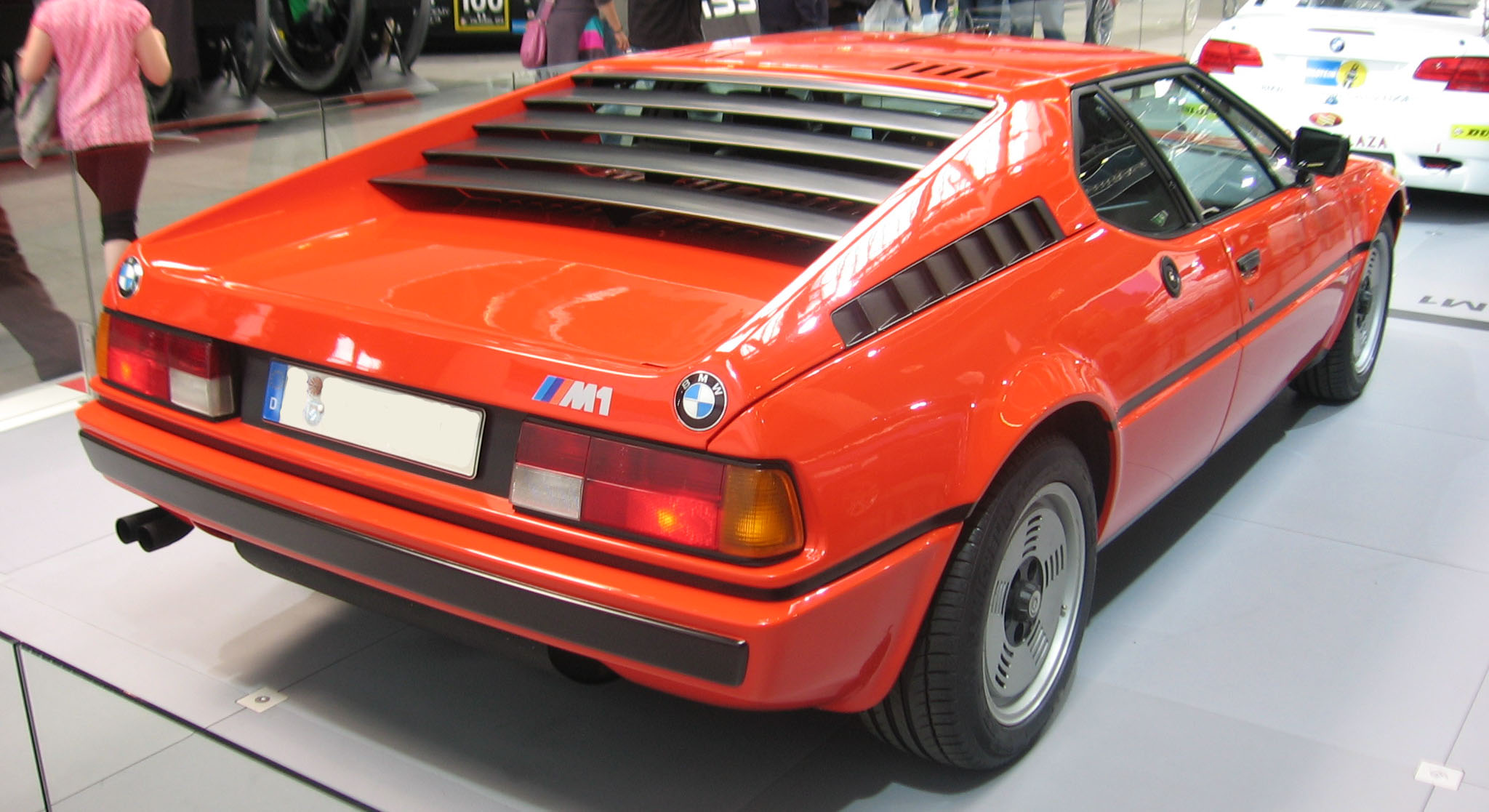 BMW M1 hinten rechts