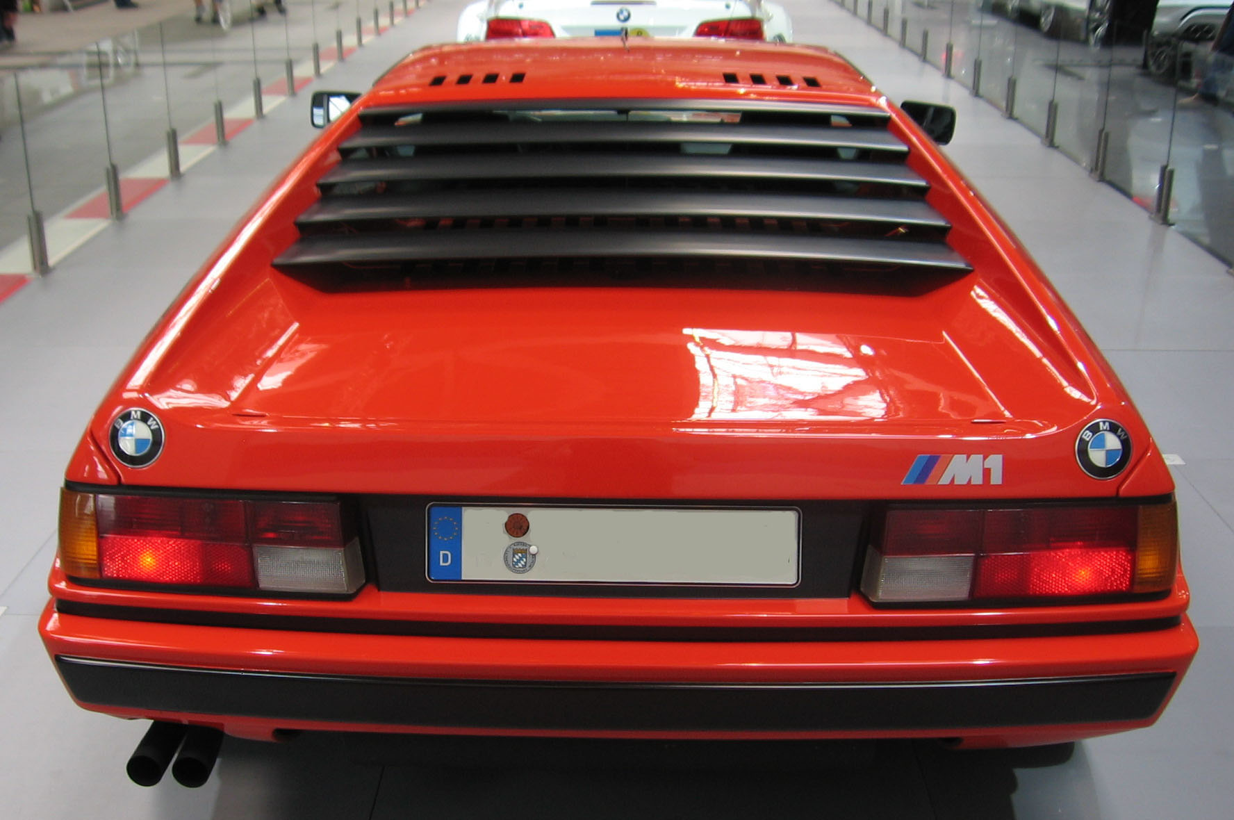 BMW M1 hinten