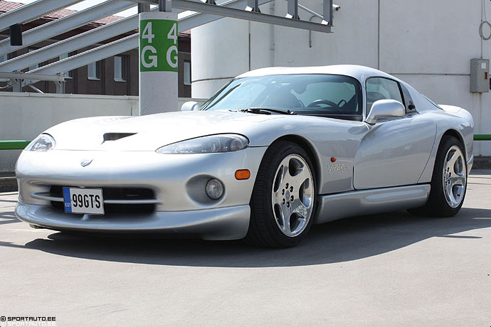 Chrysler Viper GTS