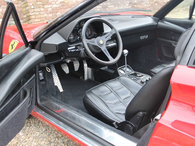 Ferrari 308 Cockpit 2