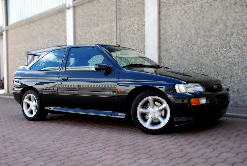 Ford Escort RS Cosworth vorne rechts