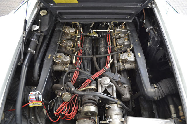 Lamborghini Countach Motorraum
