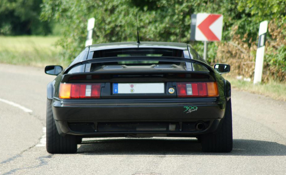 Lotus Esprit Sport 300 hinten