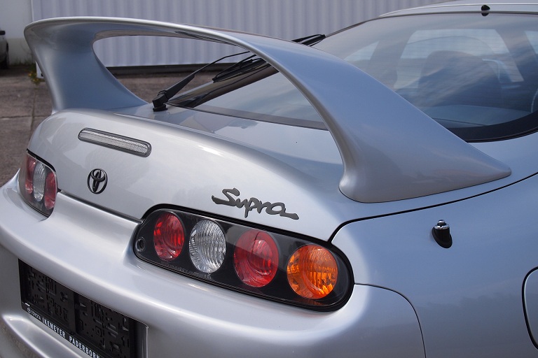 Toyota Supra JZA80 Heckflügel