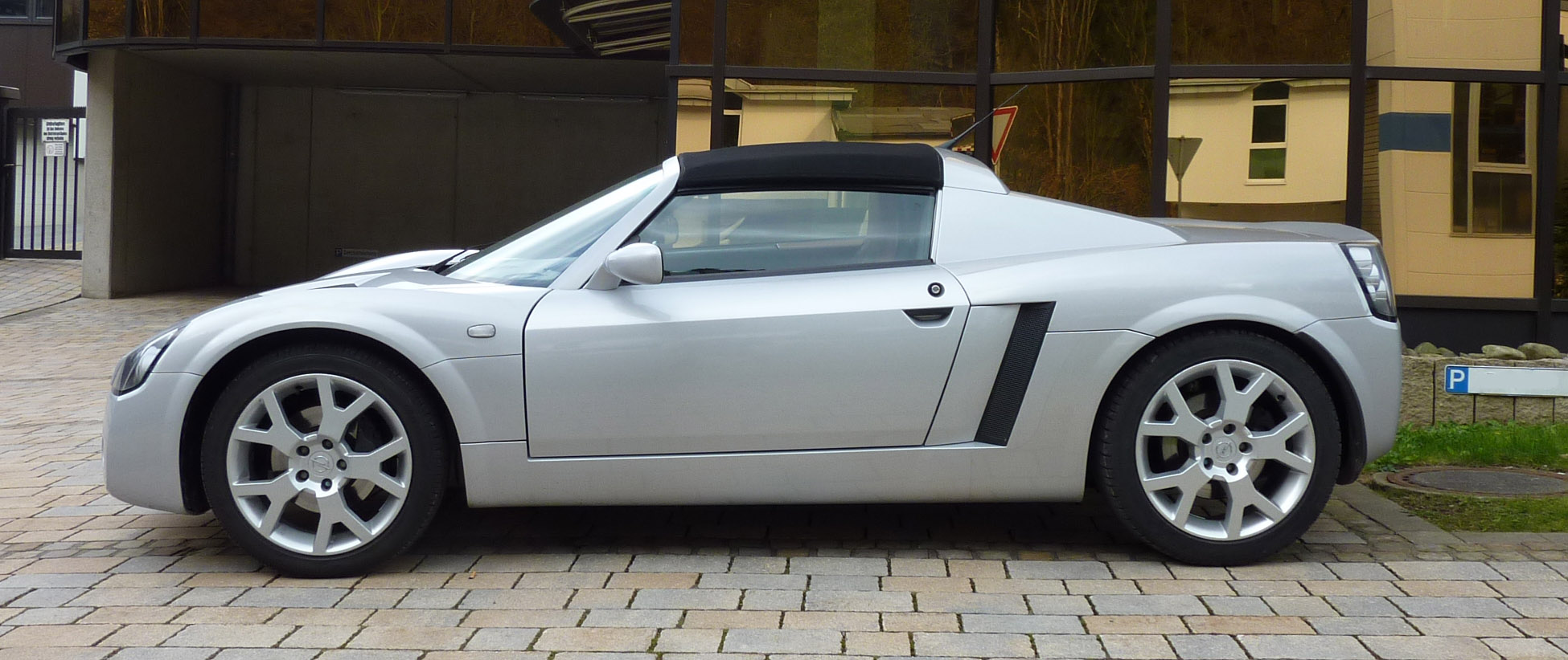 Opel Speedster Seite