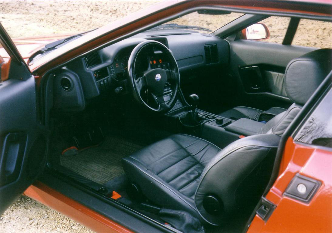 renault alpine a610 cockpit